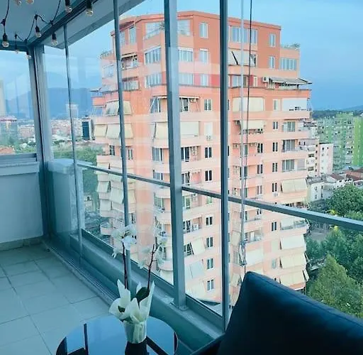Apartment Wings *